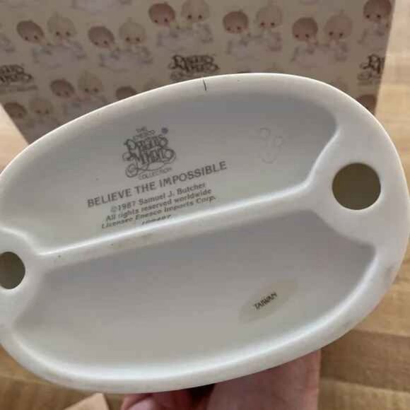 Precious Moments Figurine Believe The Impossible 109487 Vintage 1987 W/Box Tags - Picture 11 of 12